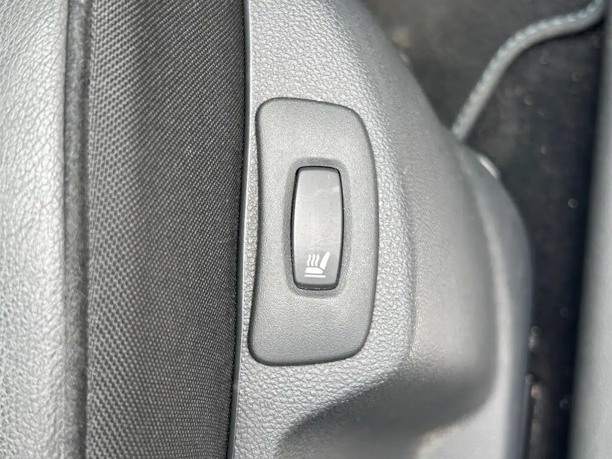 2016-renault-captur-12-tce-iconic-nav-big-32
