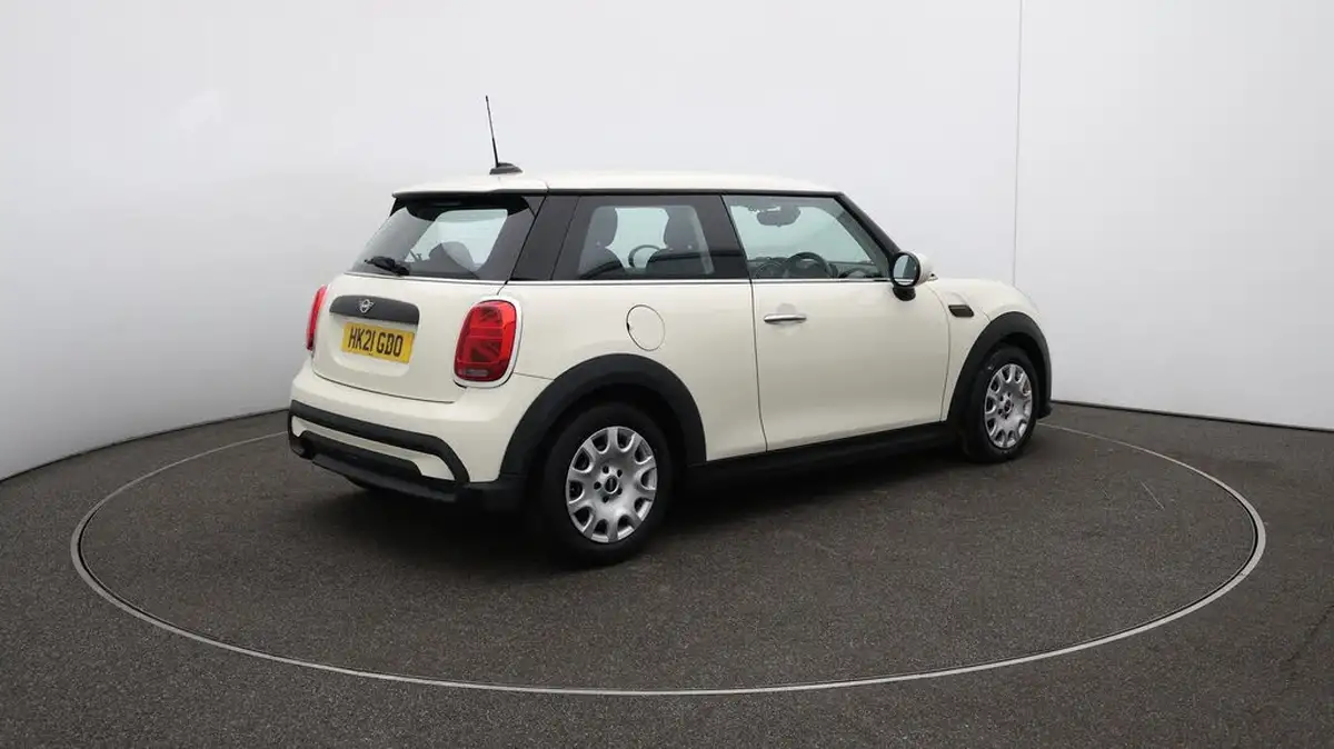2021-mini-cooper-15-one-classic-3d-big-51