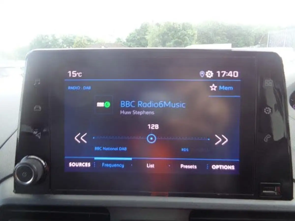 2021-peugeot-partner-15-bluehdi-1000-professional-100ps-eu6dt-panel-big-20