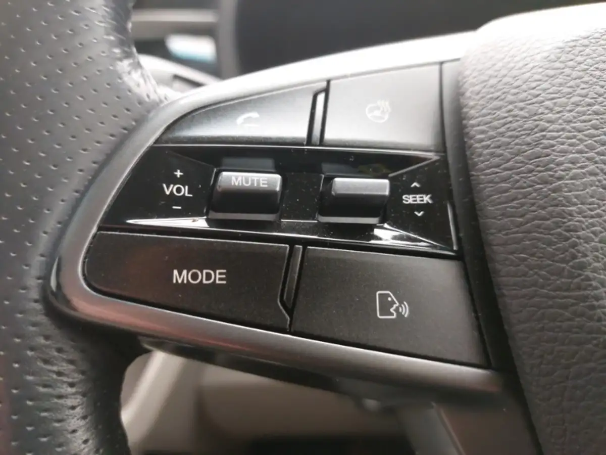 2024-peugeot-308-sw-15-bluehdi-gt-big-13