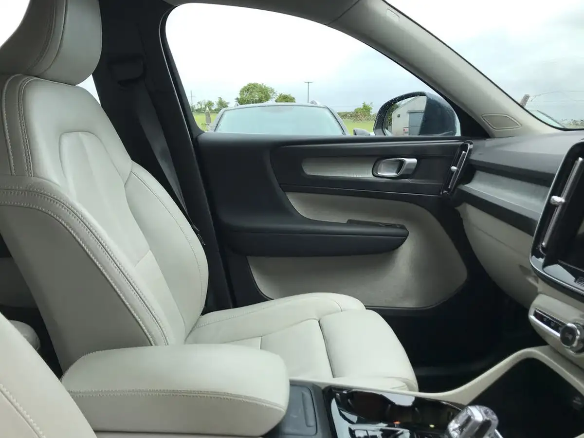 2021-volvo-xc40-15-t3-inscription-pro-163bhp-geartronic-big-3