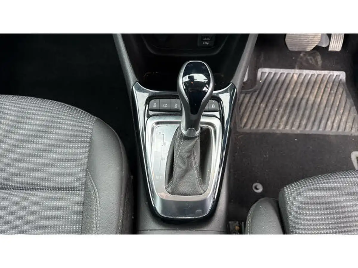2021-vauxhall-crossland-12-elite-edition-130ps-auto-big-30