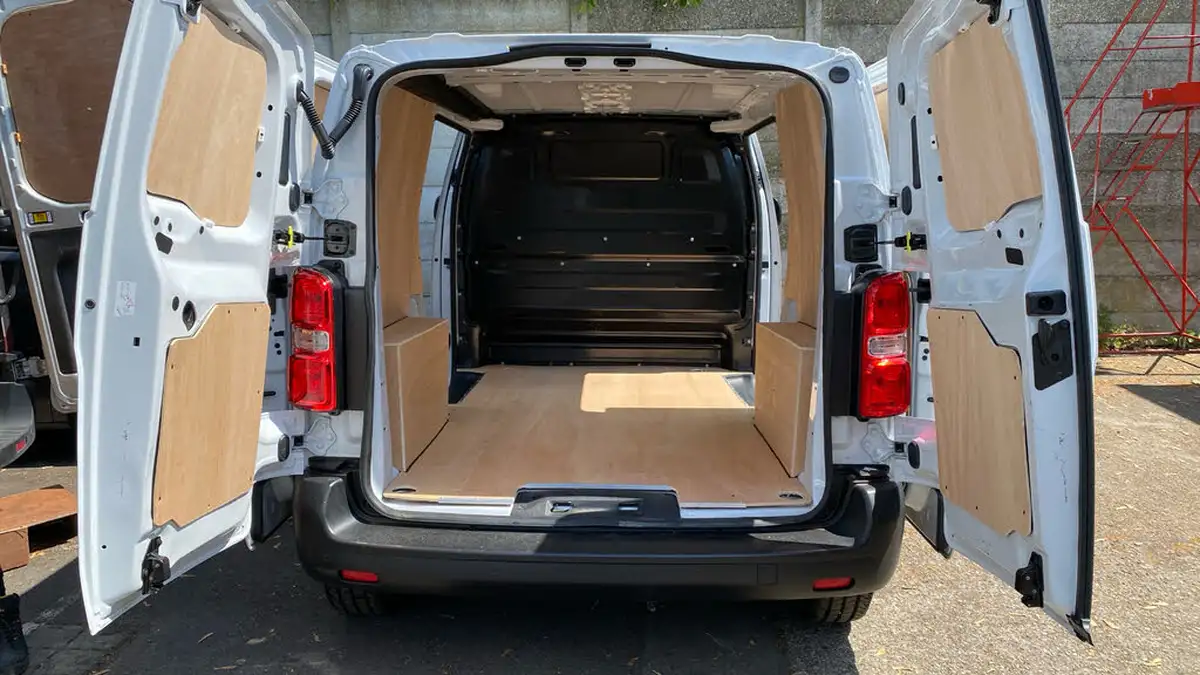 2023-peugeot-expert-20-bluehdi-professional-premium-standard-1400-big-10