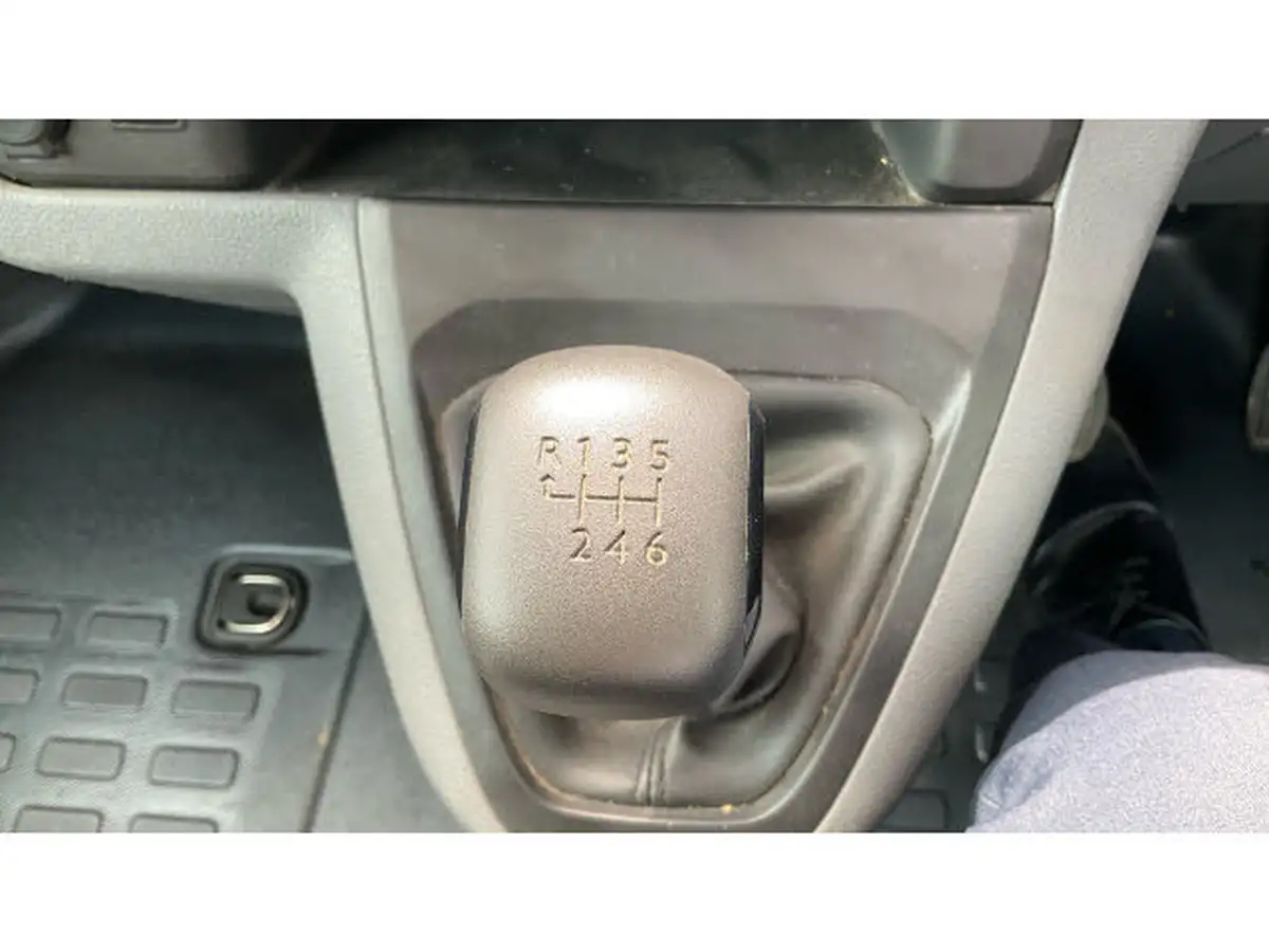 2020-vauxhall-vivaro-20td-3100-l2h1-elite-120pseu6dt-panel-big-29
