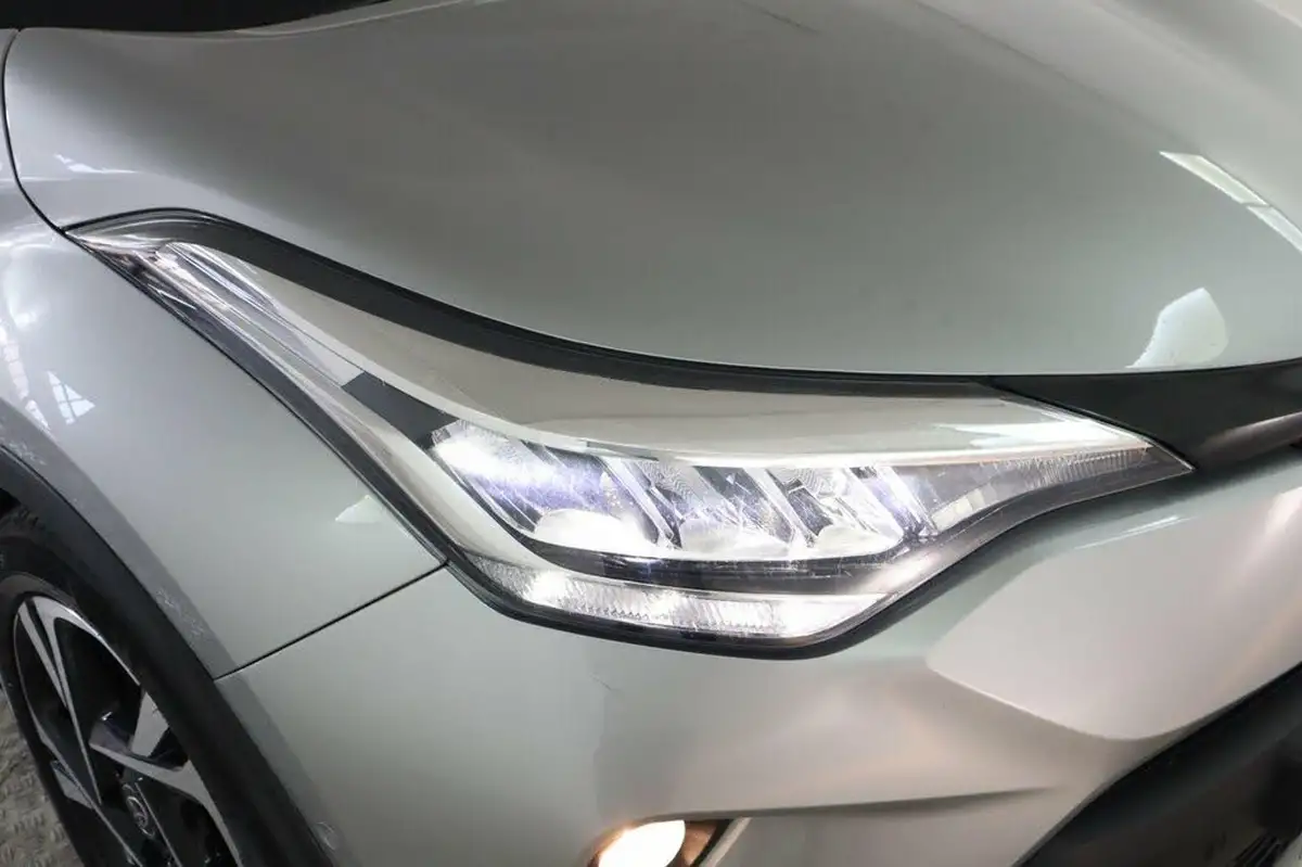 2022-toyota-c-hr-18-vvt-i-design-big-49