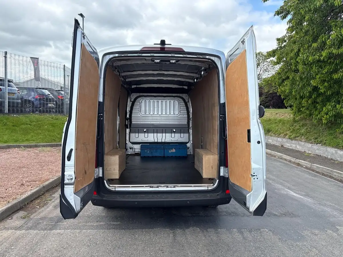 2022-maxus-deliver-9-20tdi-l3h2-lux-big-16