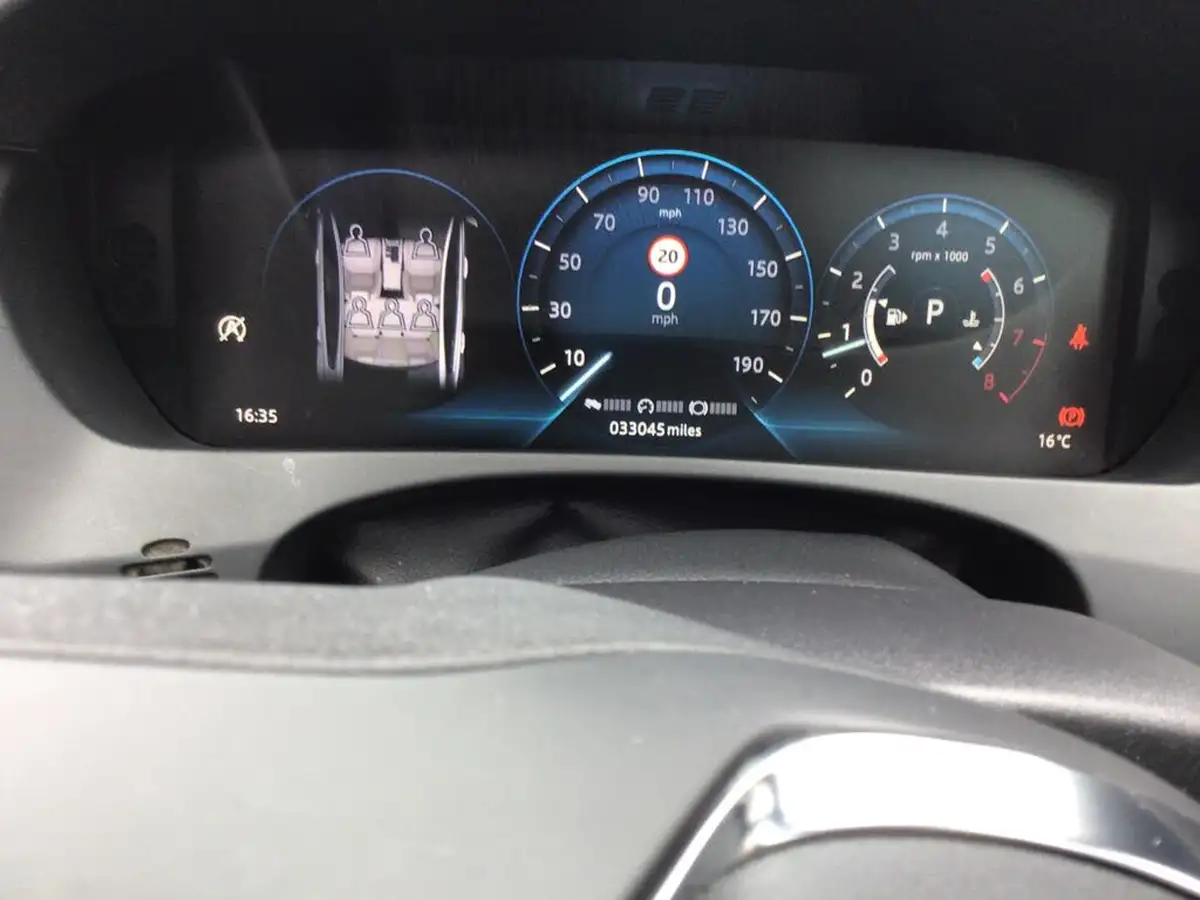 2019-jaguar-xe-30i-v6-sc-s-big-38