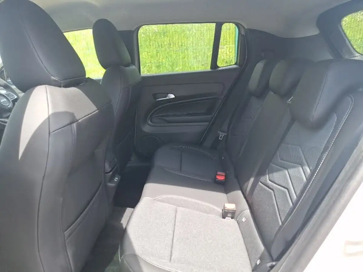 2025-jeep-avenger-12-gse-summit-big-5