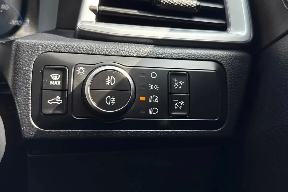 2024-volkswagen-amarok-20tdi-style-4motion-big-45
