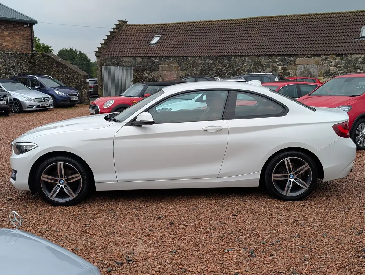 2015-bmw-2-series-20td-218d-sport-150bhp-coupe-2d-big-13