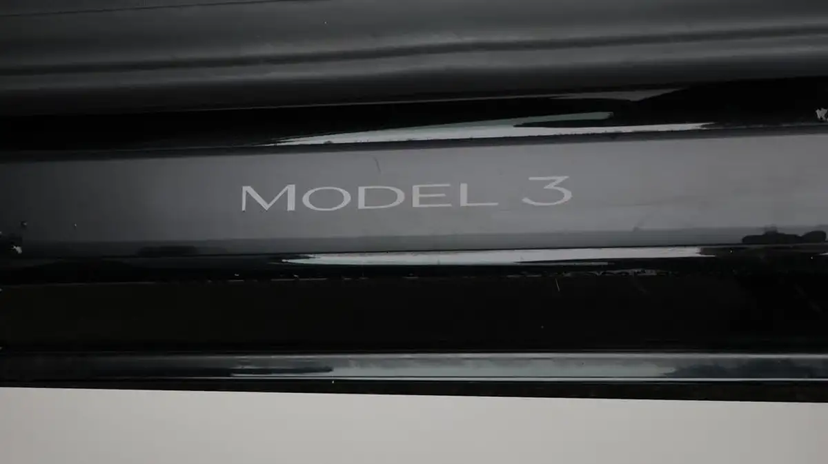 2021-tesla-model-3-e-long-range-4x4-big-20