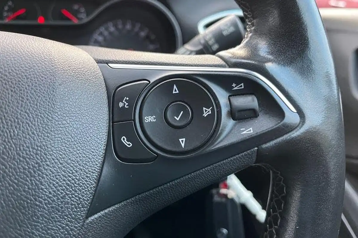 2021-vauxhall-crossland-12-elite-nav-110ps-big-23