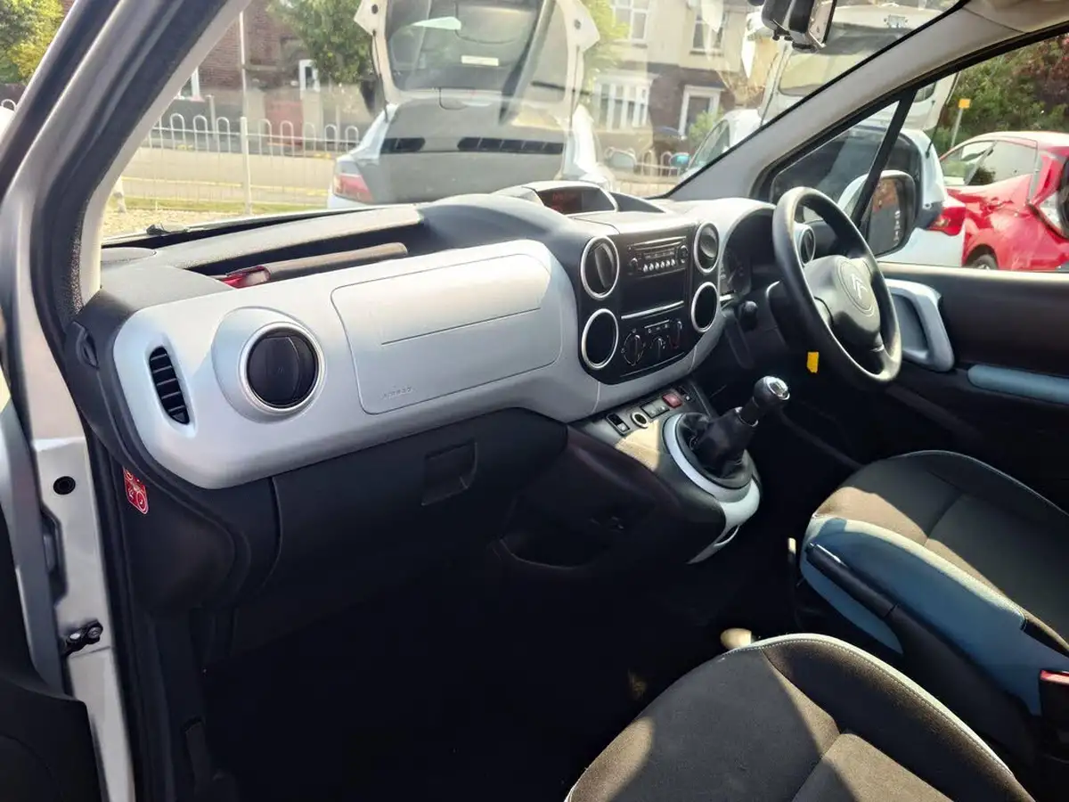 2014-citroen-berlingo-16td-multispace-vtr-90ps-big-15