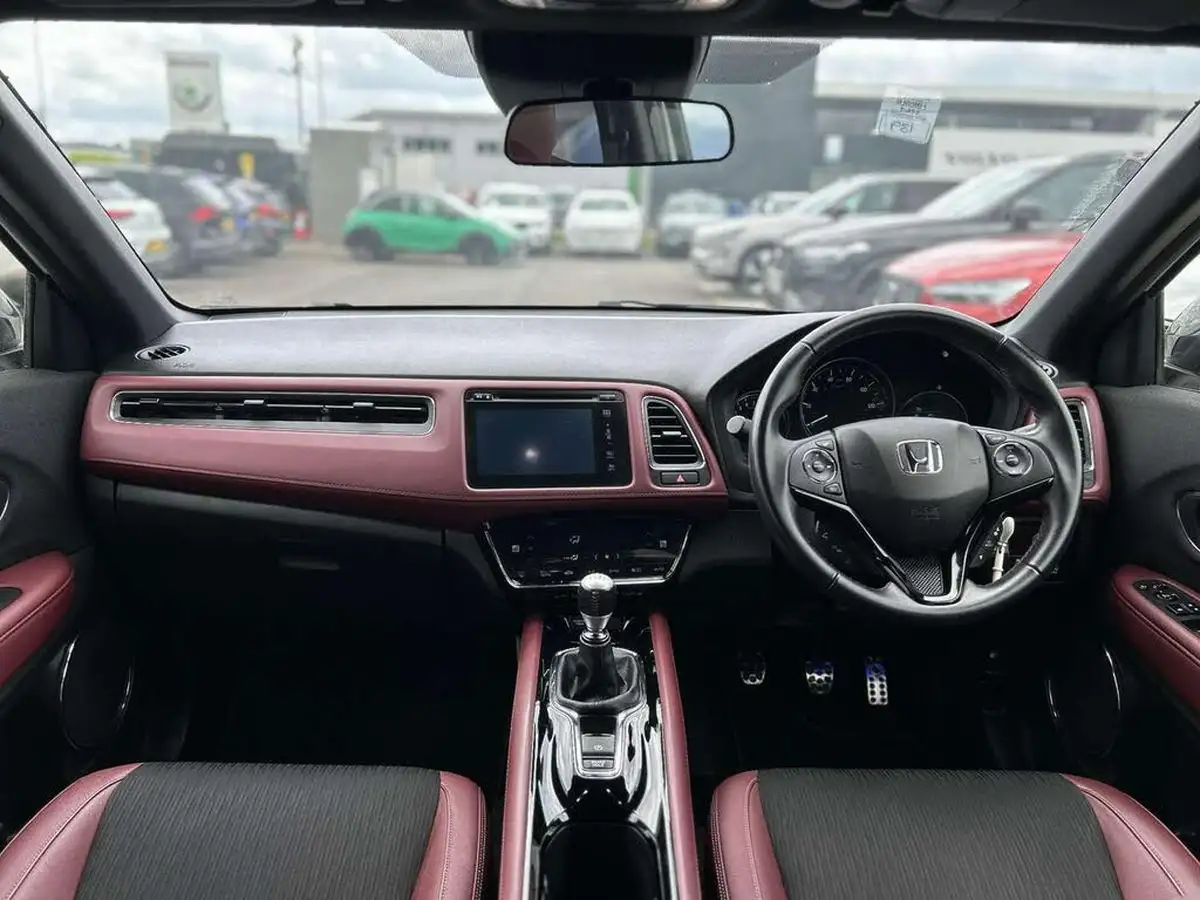 2020-honda-hr-v-15-i-vtec-sport-big-11