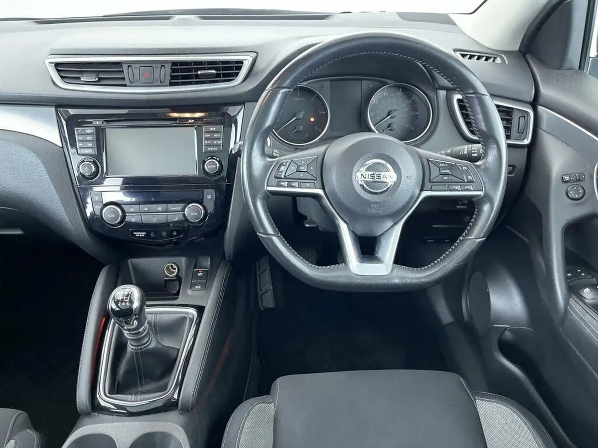 2017-nissan-qashqai-16dci-n-connecta-big-33