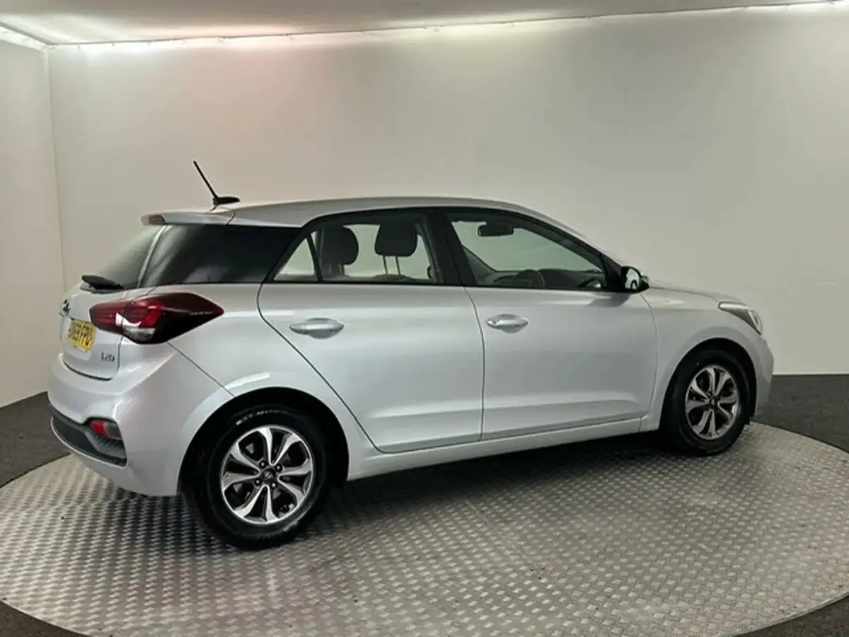 2019-hyundai-i20-12-se-mpi-hatchback-5d-big-5