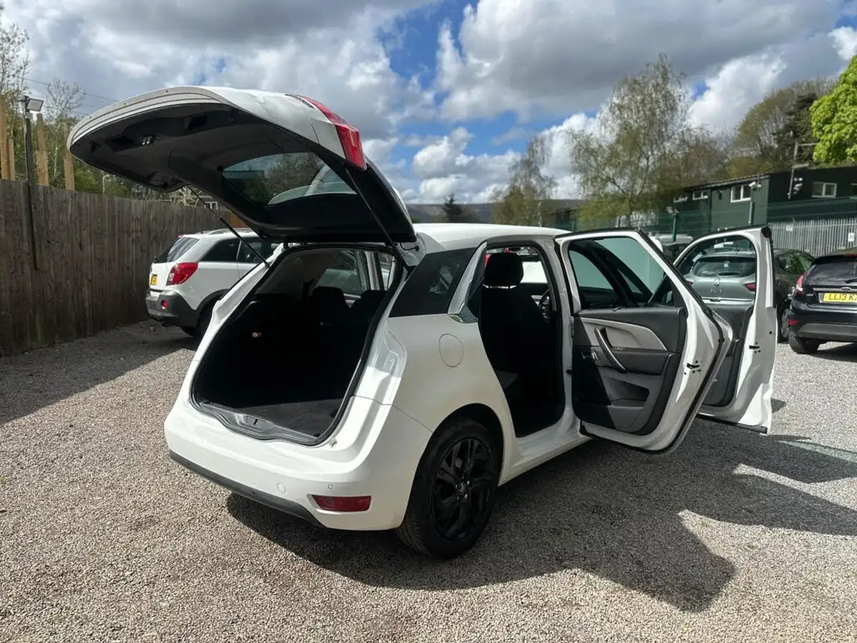 2014-citroen-c4-picasso-16e-hdi-exclusive-big-46