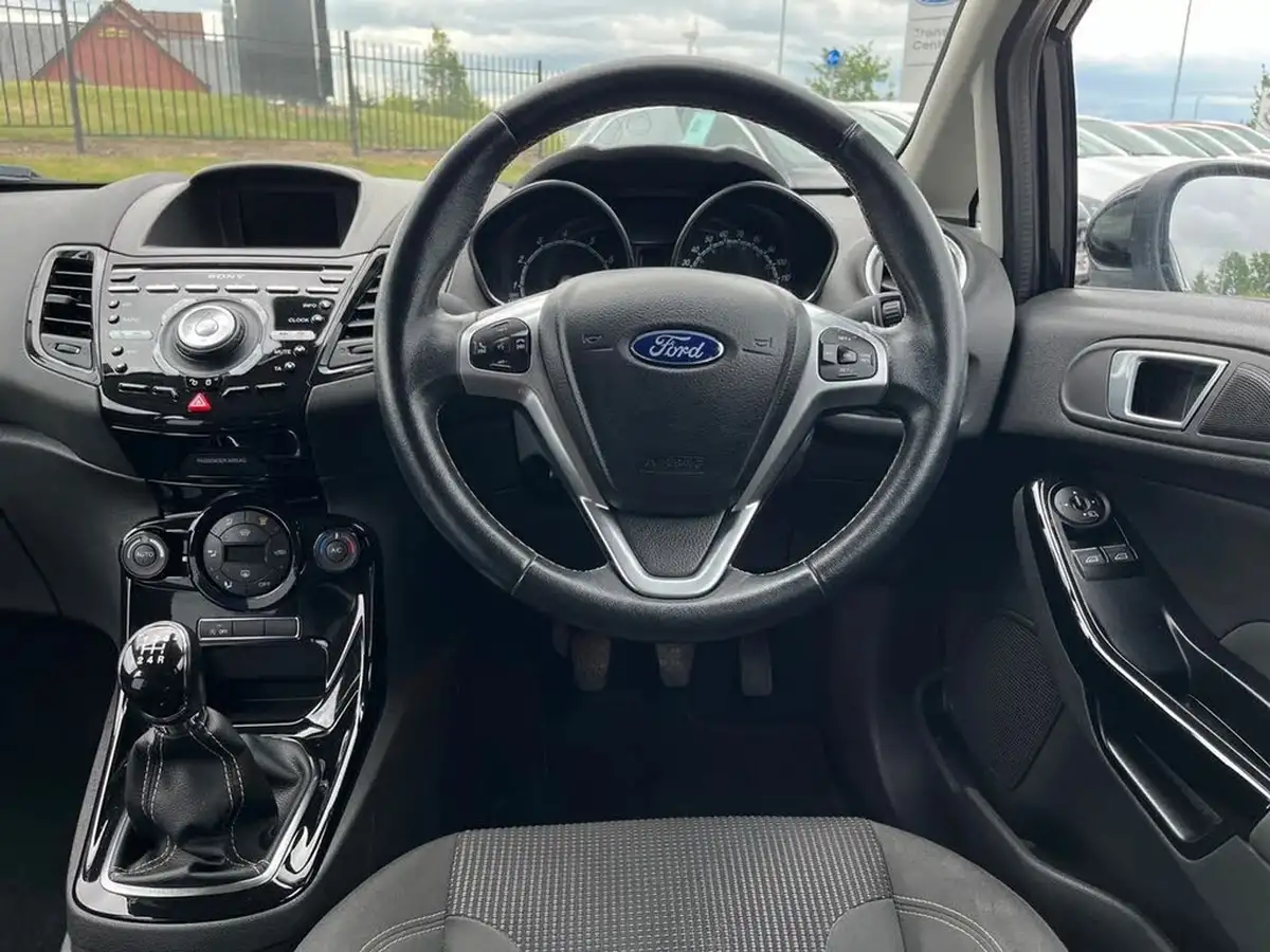 2017-ford-fiesta-10t-titanium-100ps-ecoboost-ss-5d-big-16