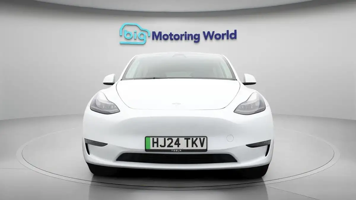 2024-tesla-model-y-e-long-range-306bhp-awd-big-2