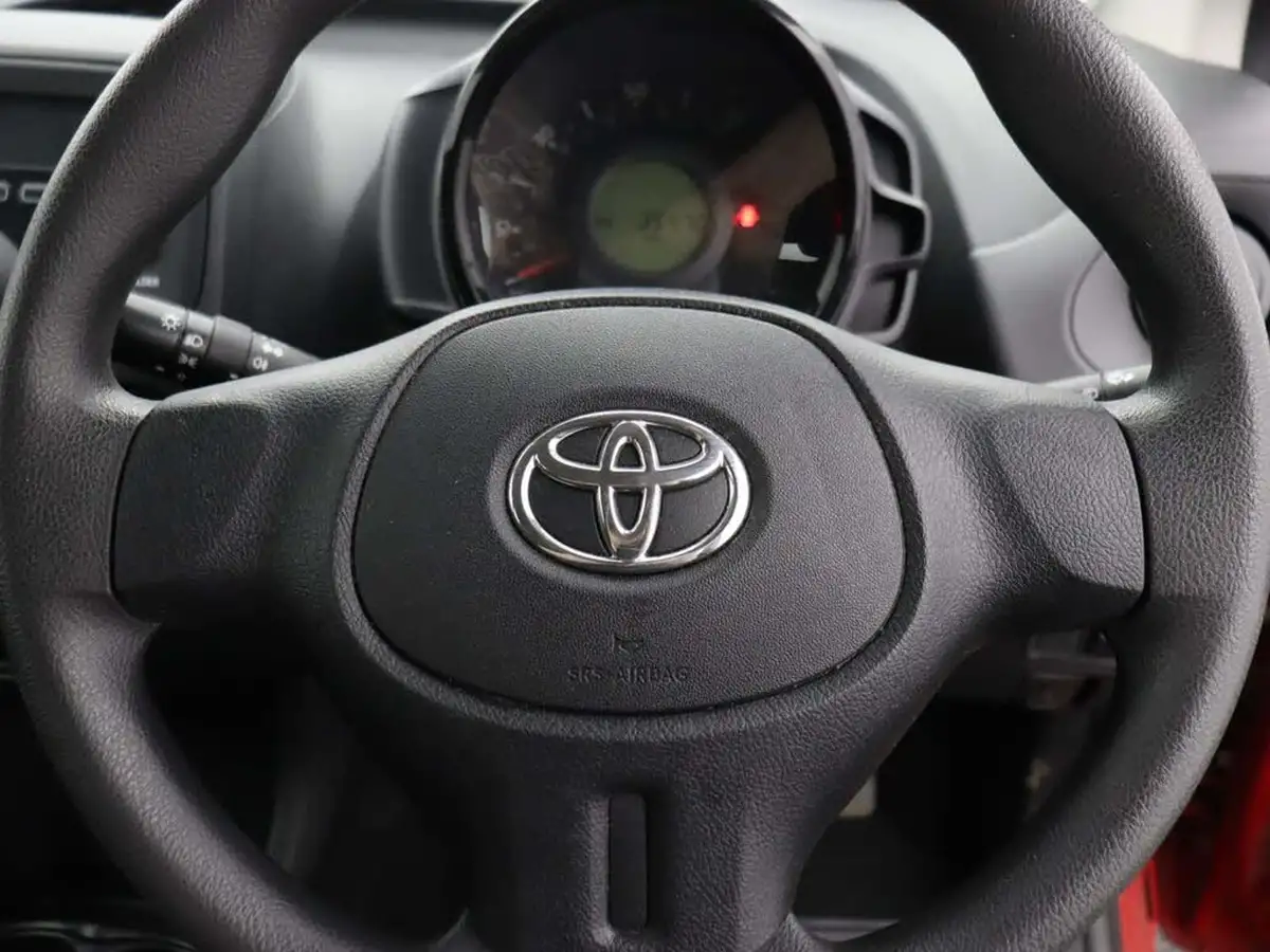 2019-toyota-aygo-10-vvt-i-x-5d-big-27