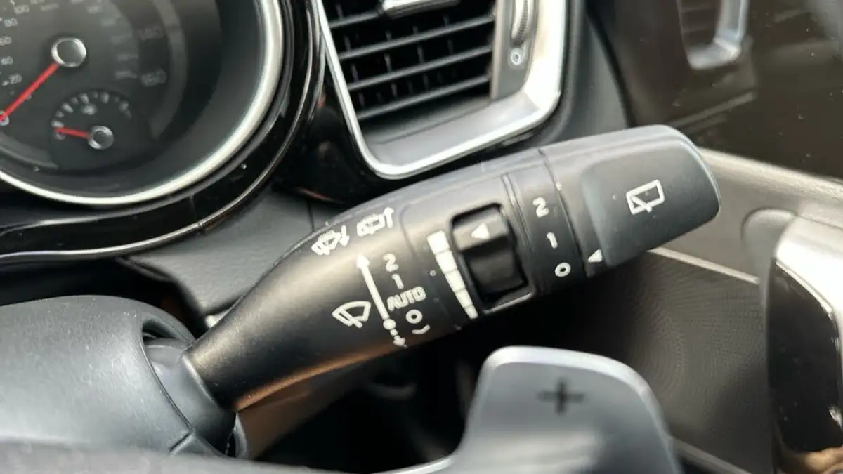 2025-kia-ceed-15-t-gdi-gt-line-dct-big-15