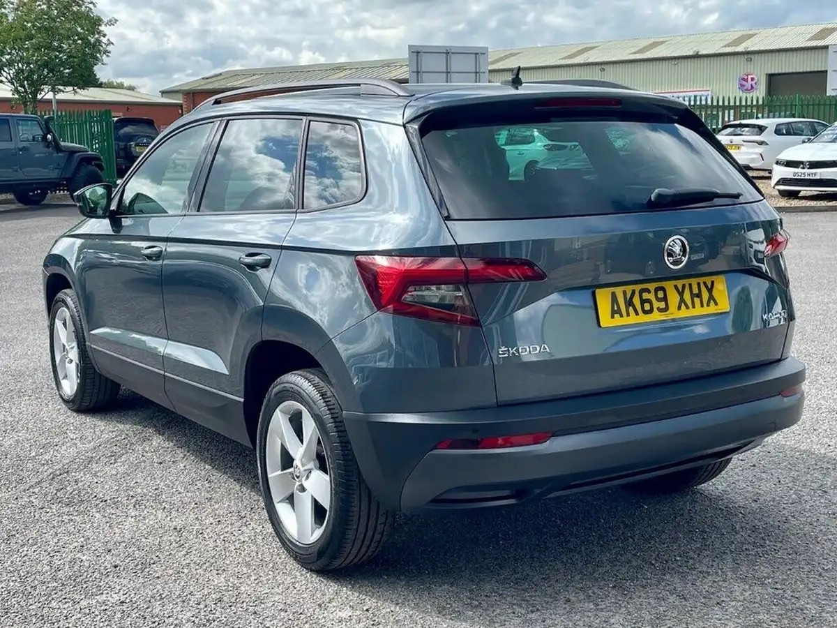 2019-skoda-karoq-16tdi-se-big-4