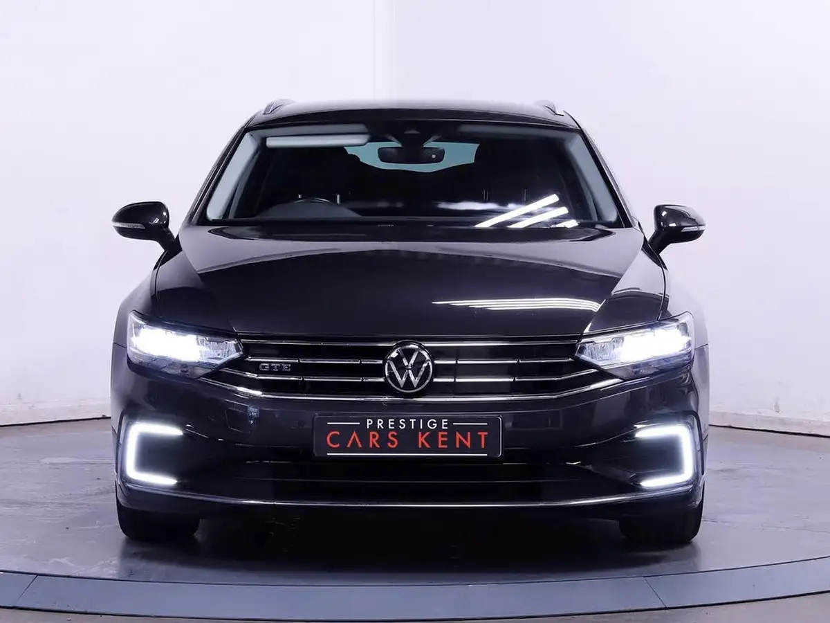 2021-volkswagen-passat-14-tsi-gte-estate-5d-big-10