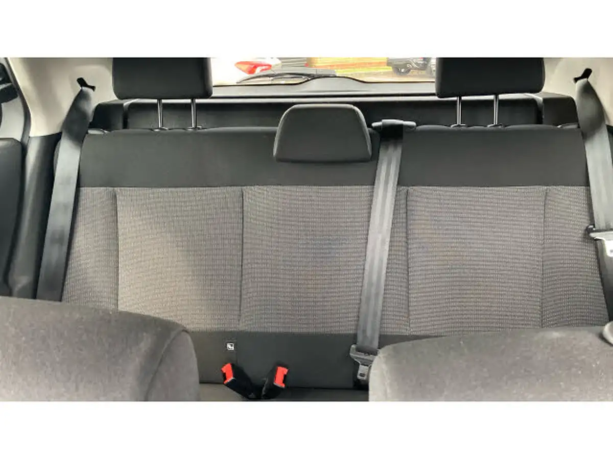 2016-citroen-c4-cactus-16bluehdi-flair-big-14