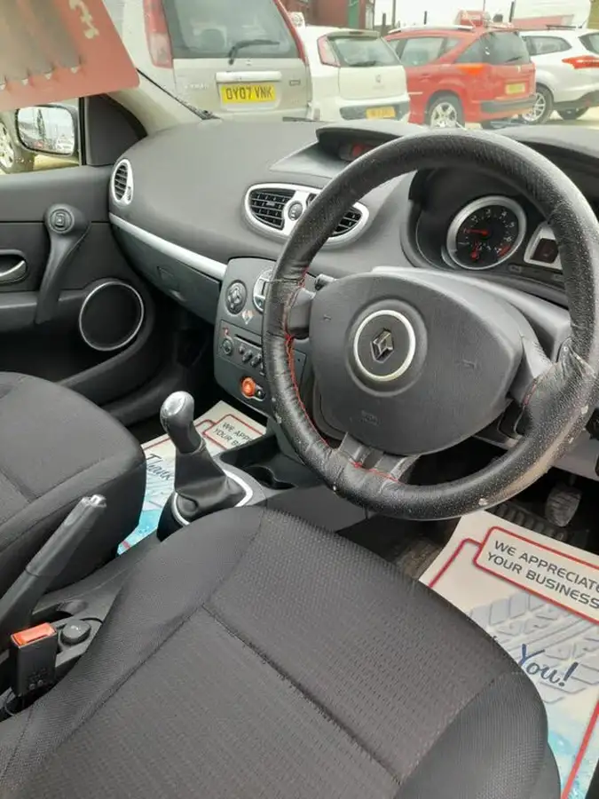 2008-renault-clio-12-dynamique-16v-100bhp-hatchback-5d-big-8
