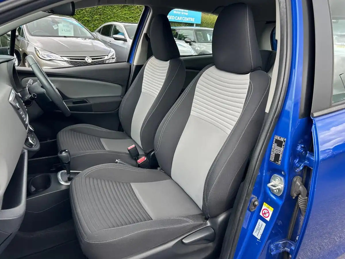2019-toyota-yaris-15-vvt-i-icon-tech-98bhp-hybrid-1497cc-e-cvt-big-29