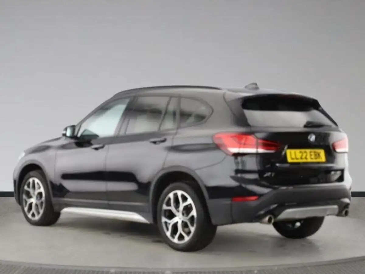 2022-bmw-x1-20-sdrive20i-xline-big-3