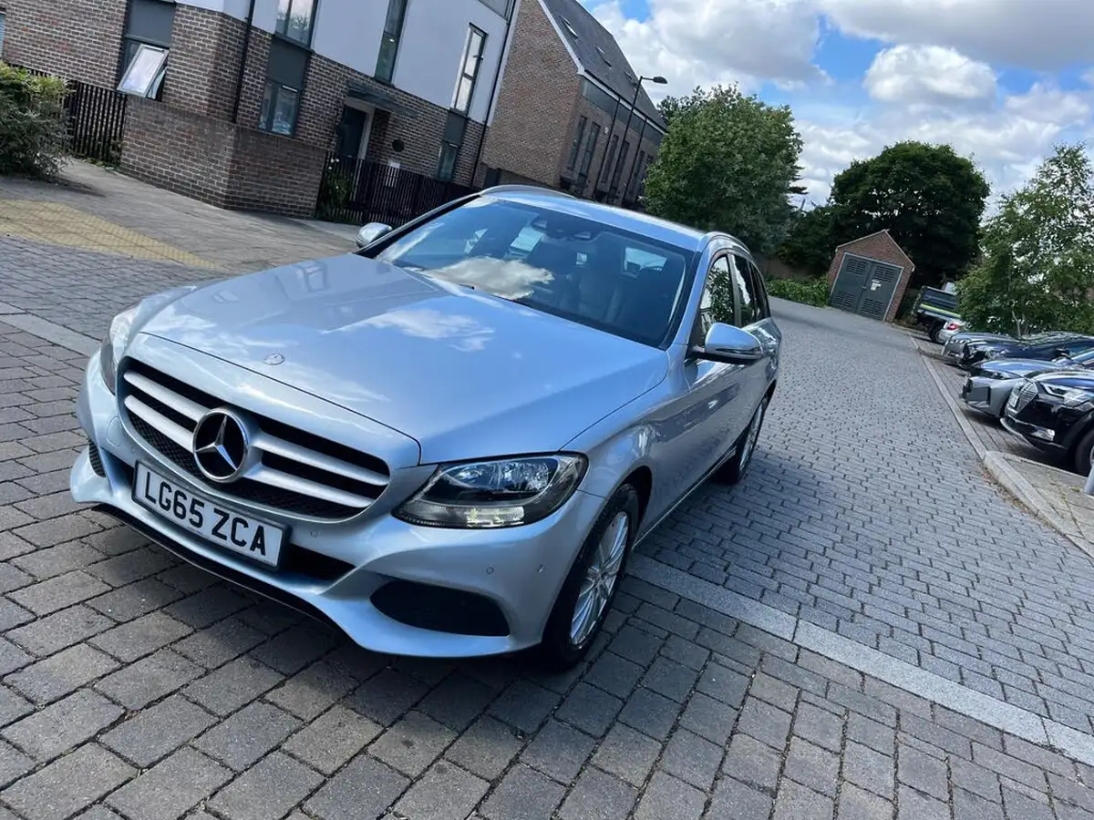 2015-mercedes-benz-c-class-20-c200-se-184ps-executivess-estate-5d-7g-tronic-plus-big-3