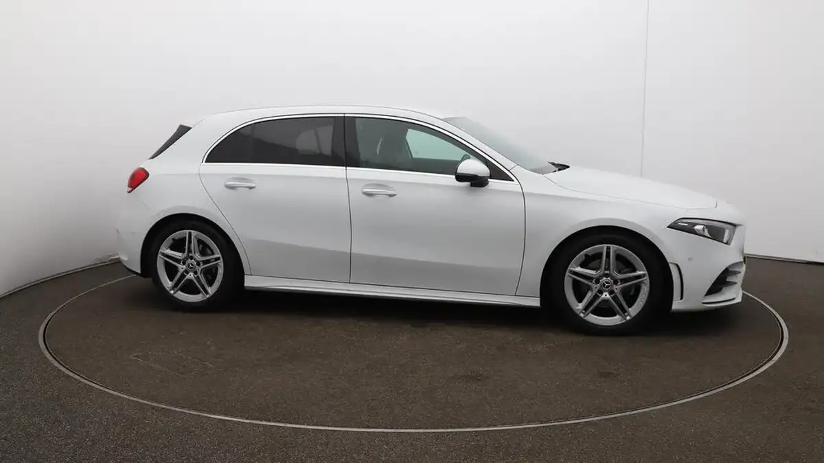 2019-mercedes-benz-a-class-13-a200-amg-line-premium-hatchback-5d-big-39