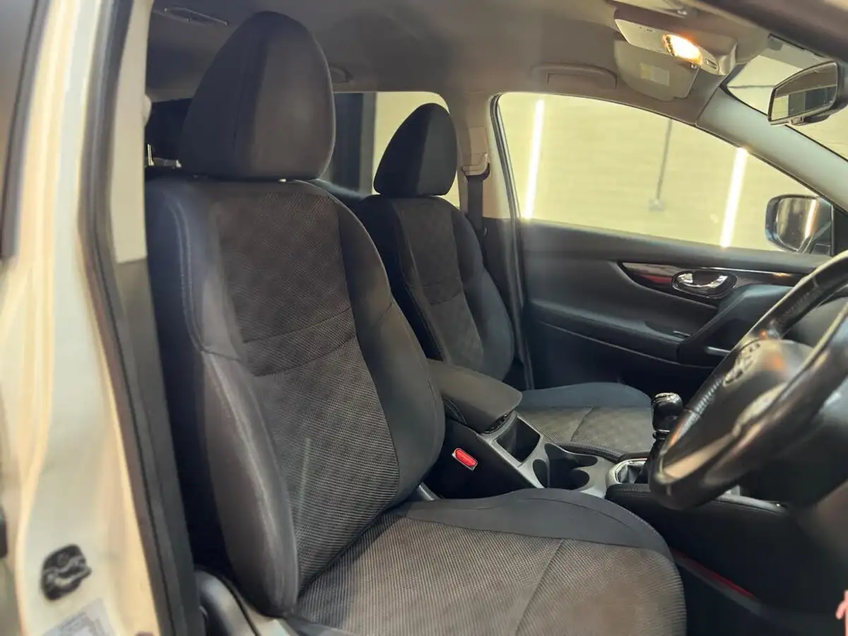 2015-nissan-qashqai-12-acenta-dig-t115ps-smart-vision-pack-big-37