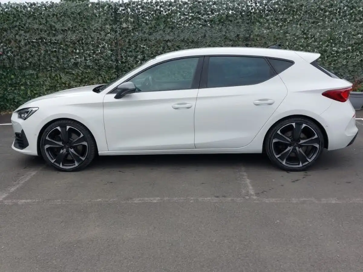 2023-cupra-leon-nf-20-tsi-vz2-245ps-hatchback-big-3