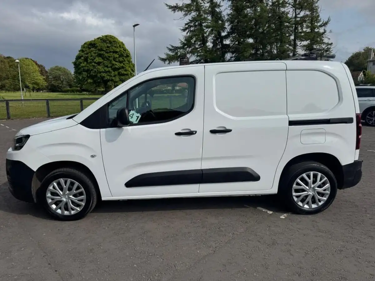 2020-citroen-berlingo-12-puretech-1000-enterprise-big-3
