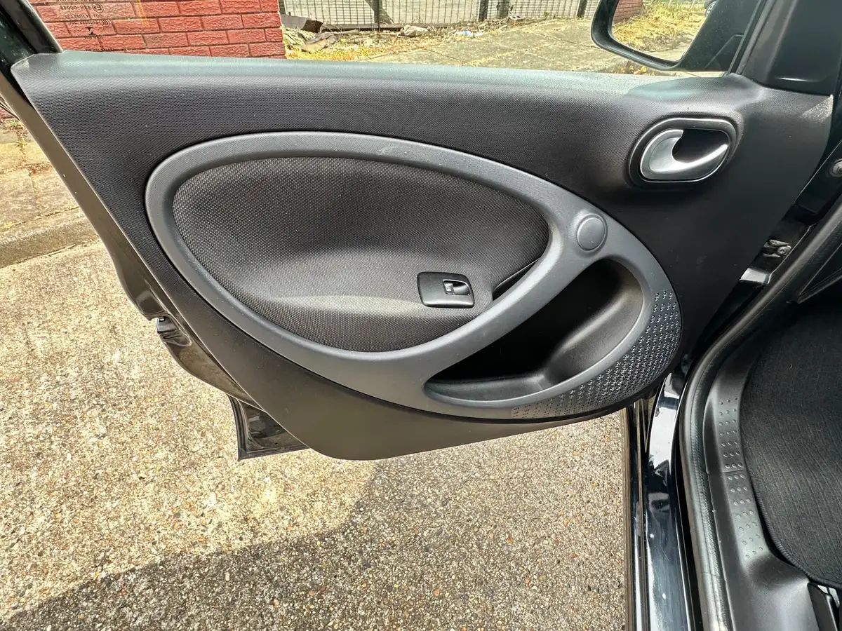 2018-smart-forfour-10-prime-premium-twinamic-big-34
