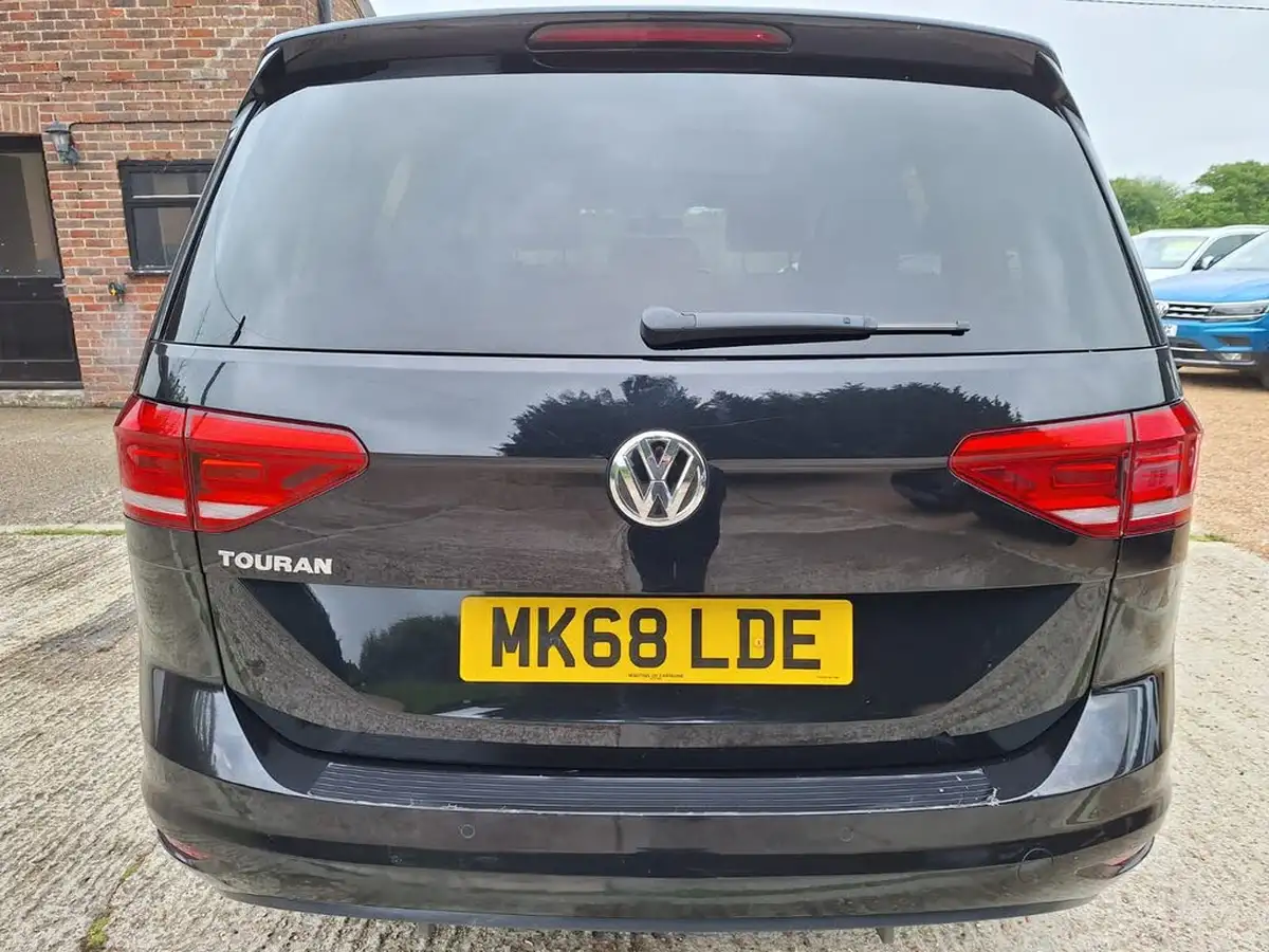 2018-volkswagen-touran-16tdi-se-family-big-6
