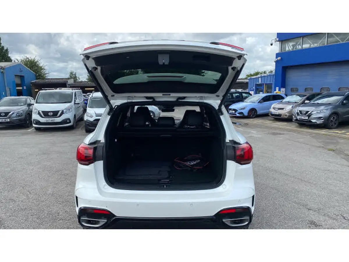 2024-mg-hs-15t-gdi-trophy-258ps-plug-in-hybrid-1490cc-auto-big-3