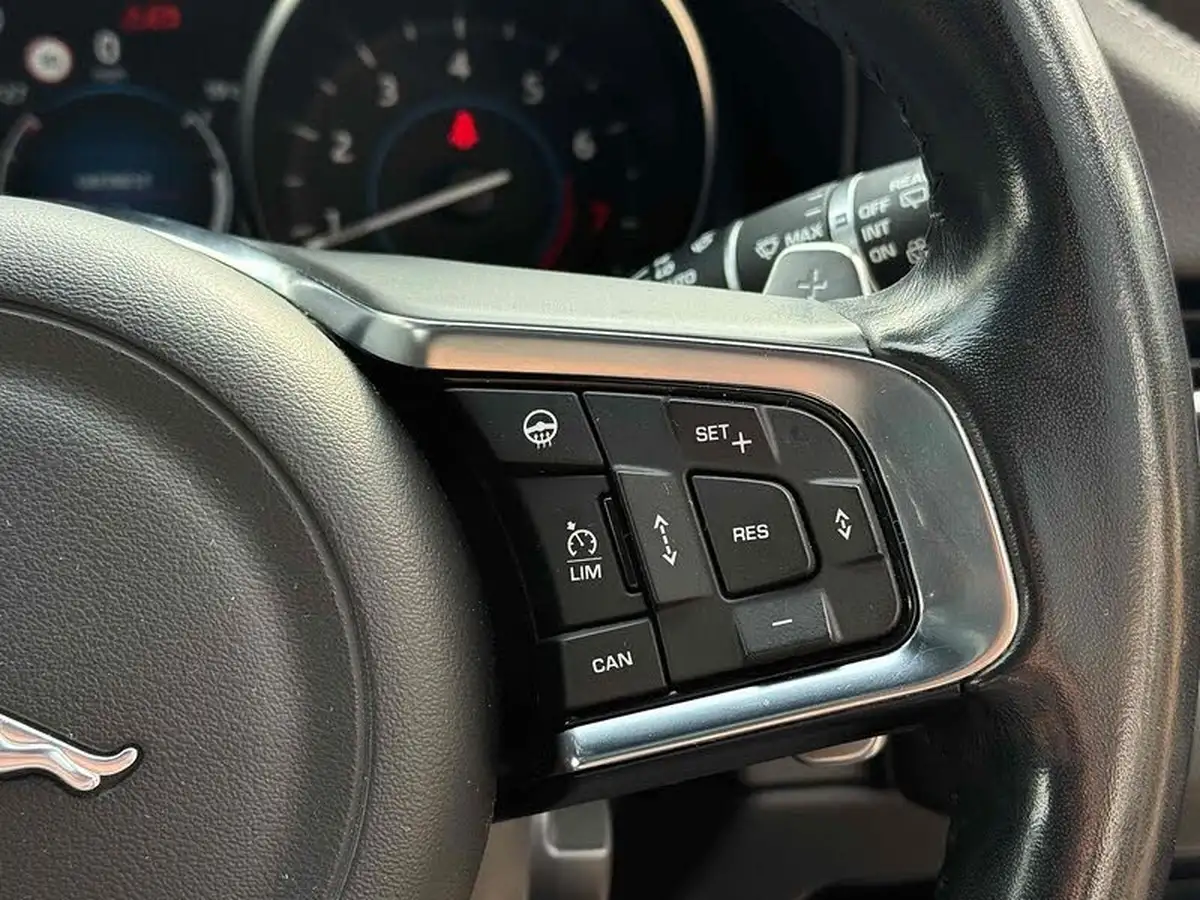 2018-jaguar-xf-20i-r-sport-249ps-sportbrake-5d-1998cc-big-24