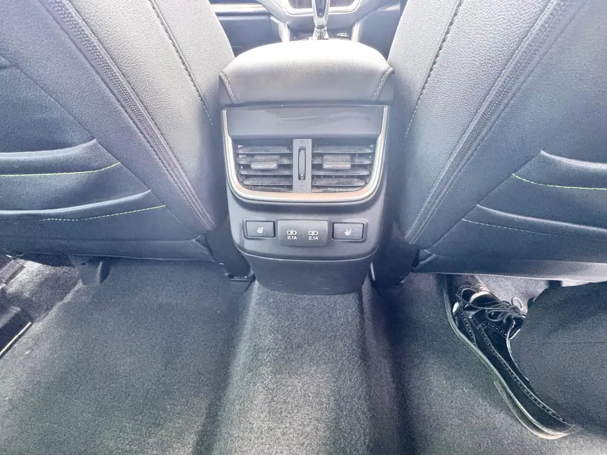 2023-subaru-outback-25i-field-big-11