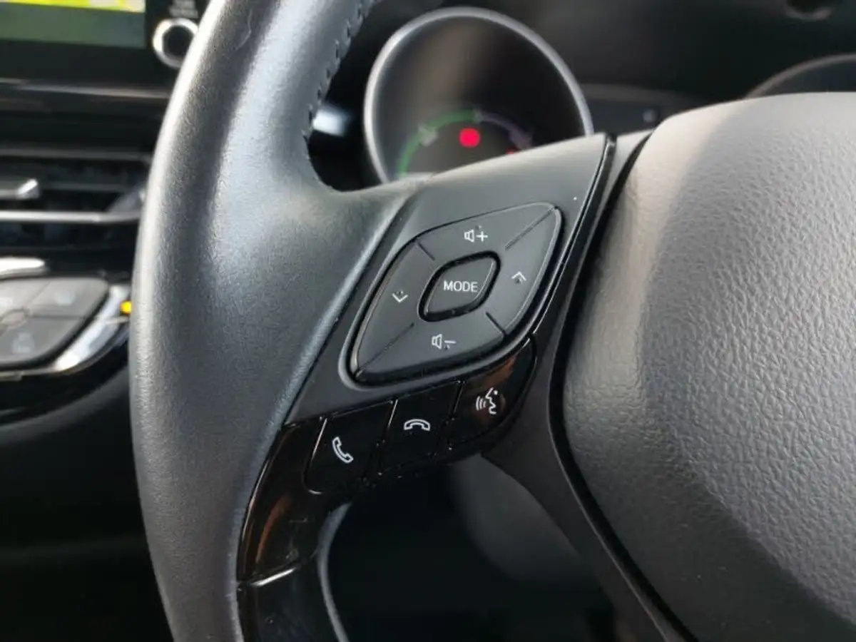 2021-toyota-c-hr-18-vvt-i-design-big-16