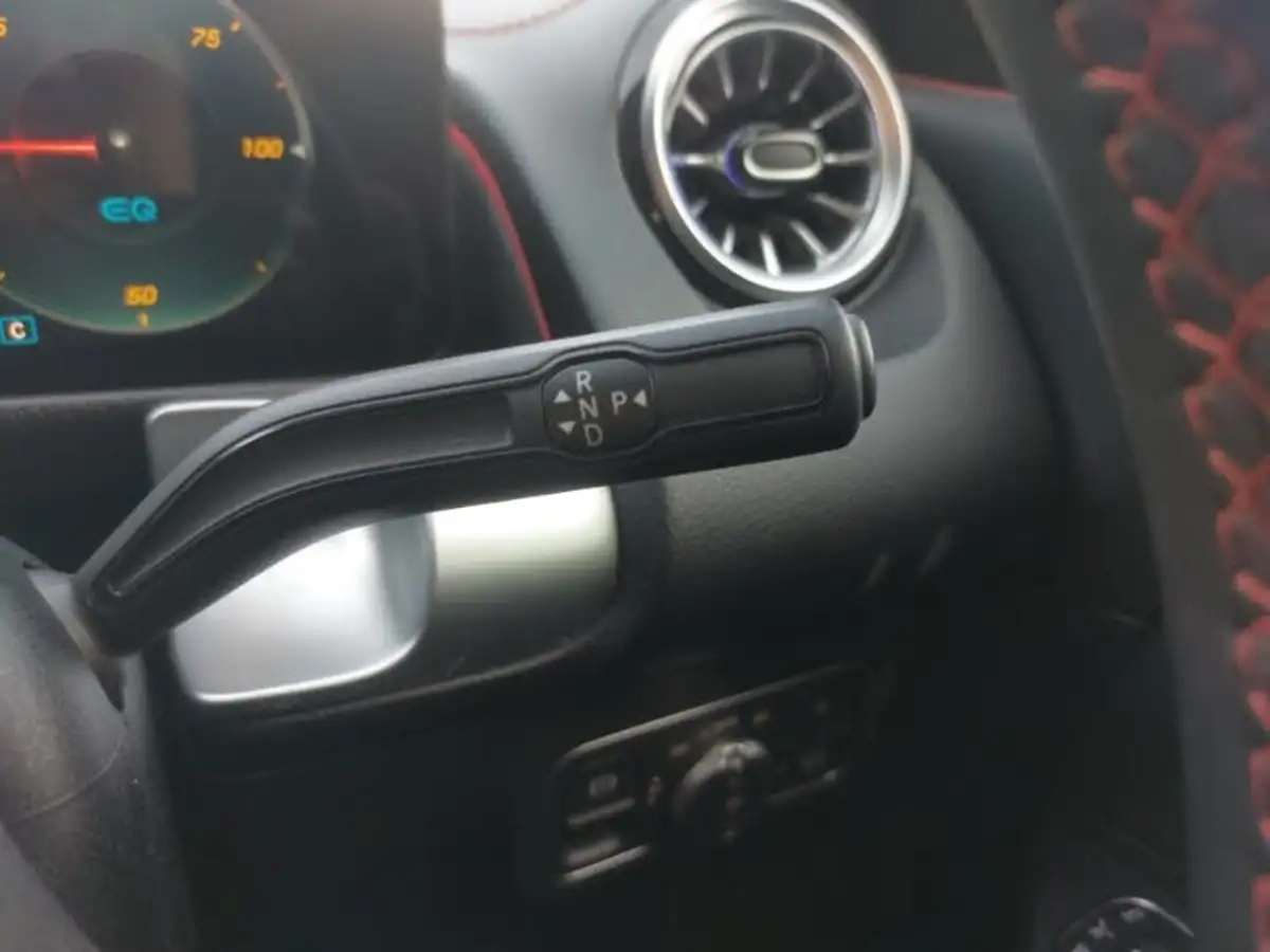 2022-mercedes-benz-eqb-e-eqb-300-amg-line-big-18