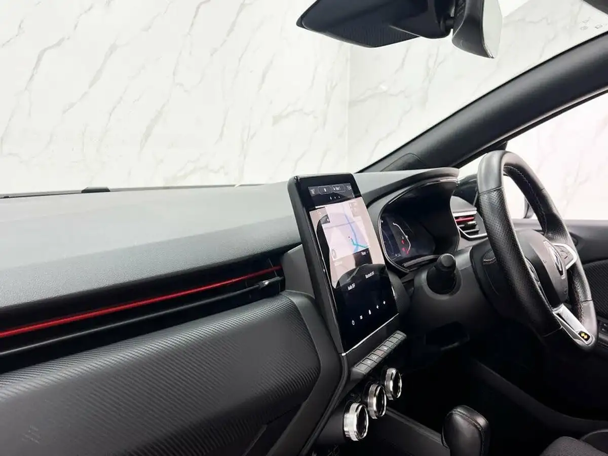 2022-renault-clio-16-rs-line-140ps-rs-line-e-tech-hybrid-big-17