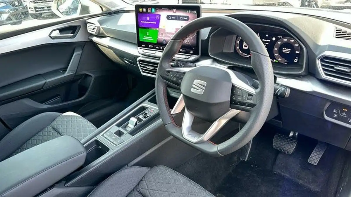 2025-seat-leon-15-e-hybrid-fr-hatchback-big-14