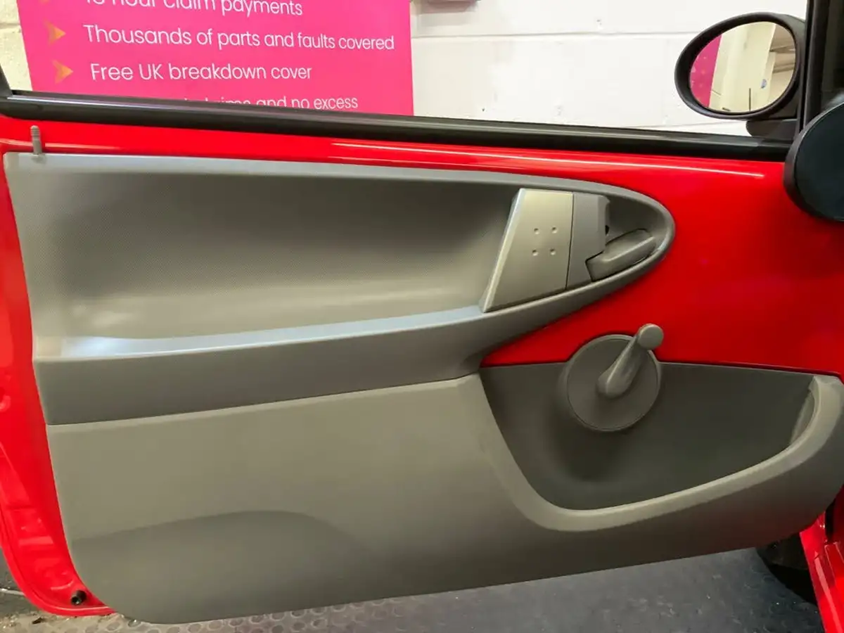 2009-citroen-c1-10-vt-3d-big-15