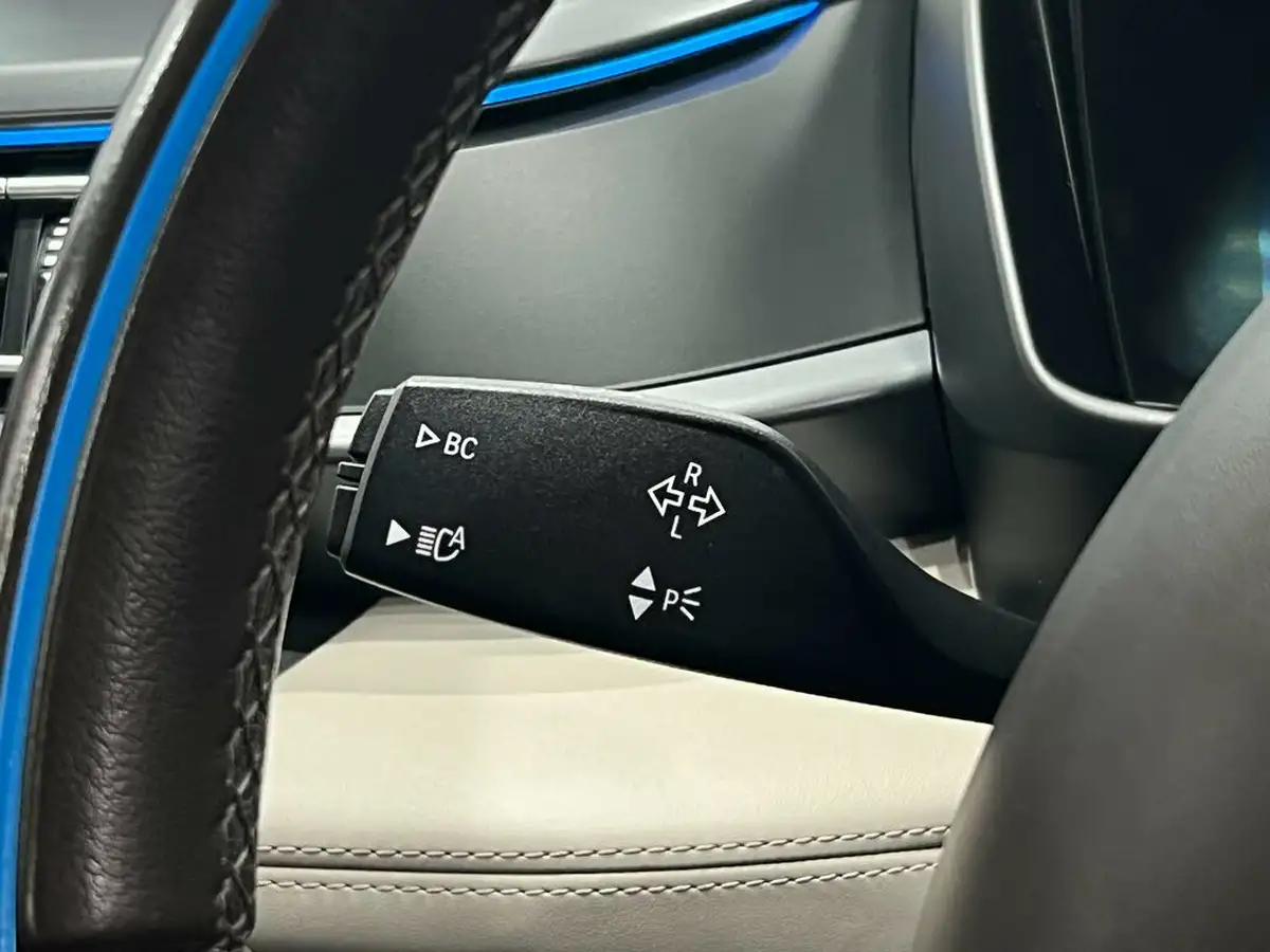 2017-bmw-i8-15-big-66