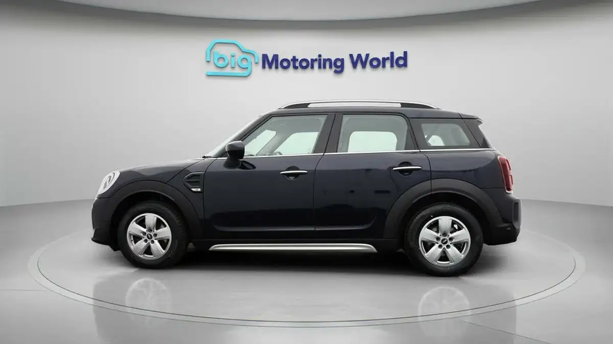 2021-mini-countryman-15-cooper-classic-big-4