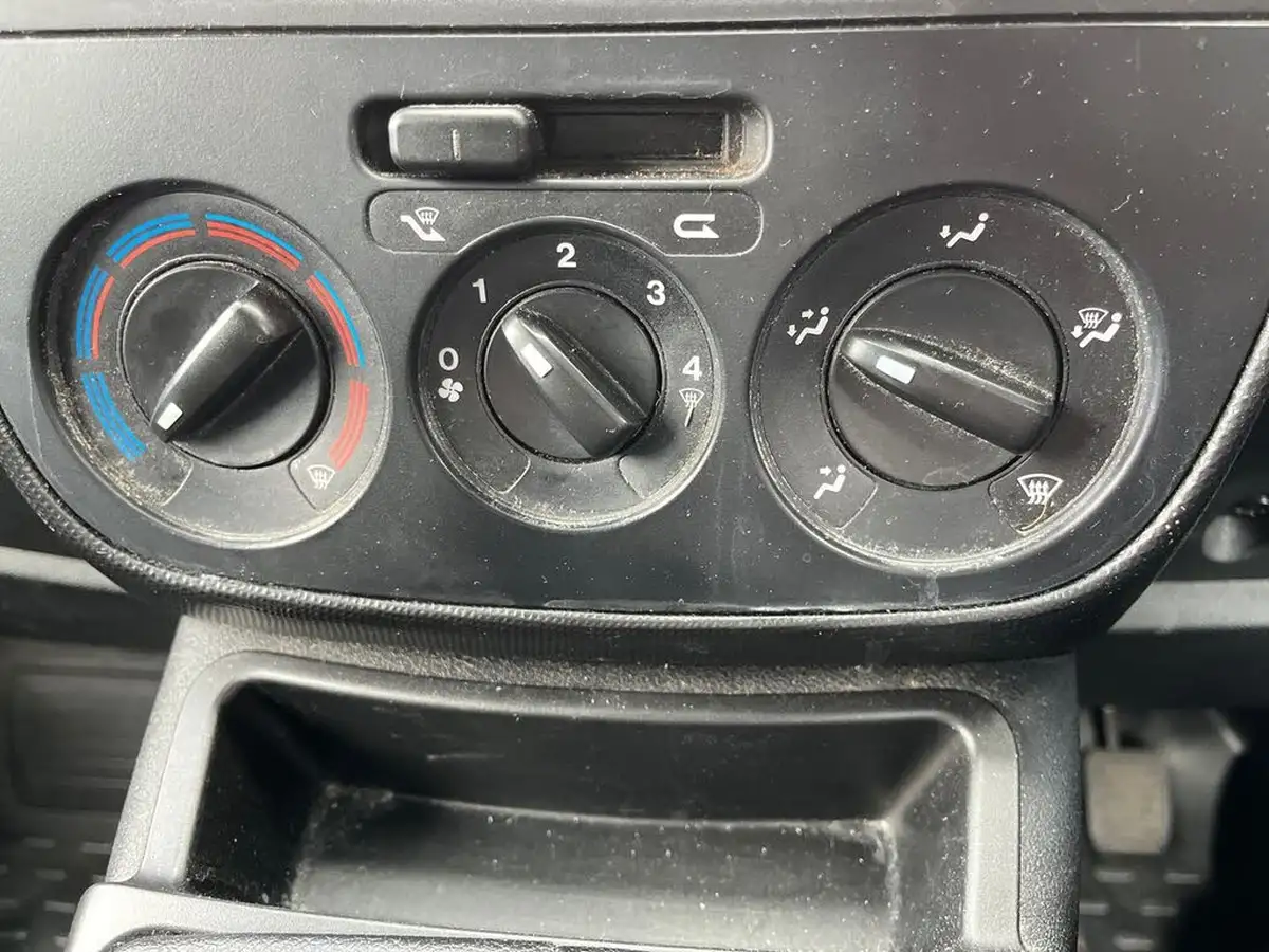 2020-fiat-fiorino-13td-cargo-tecnico-big-18