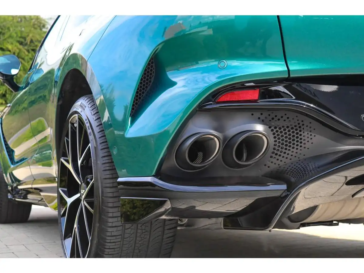 2024-aston-martin-dbx-40-v8-big-24